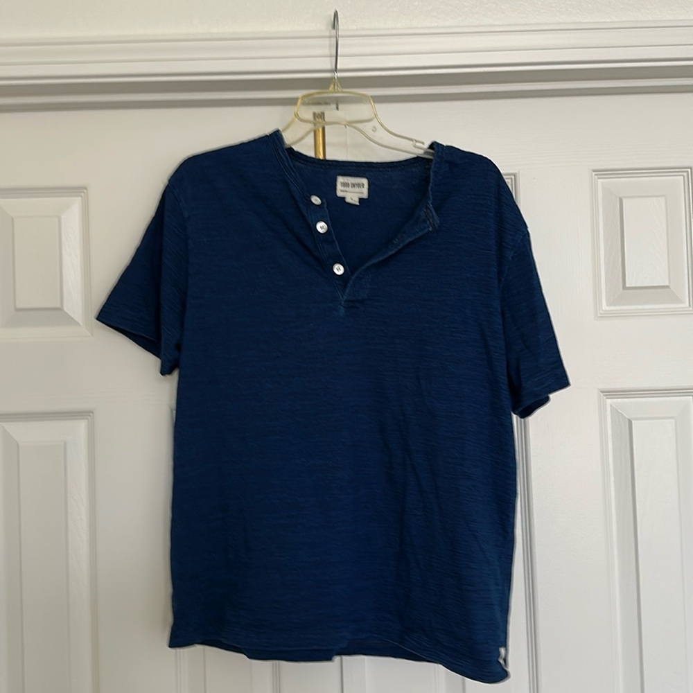 Todd Snyder men's Henley shirt